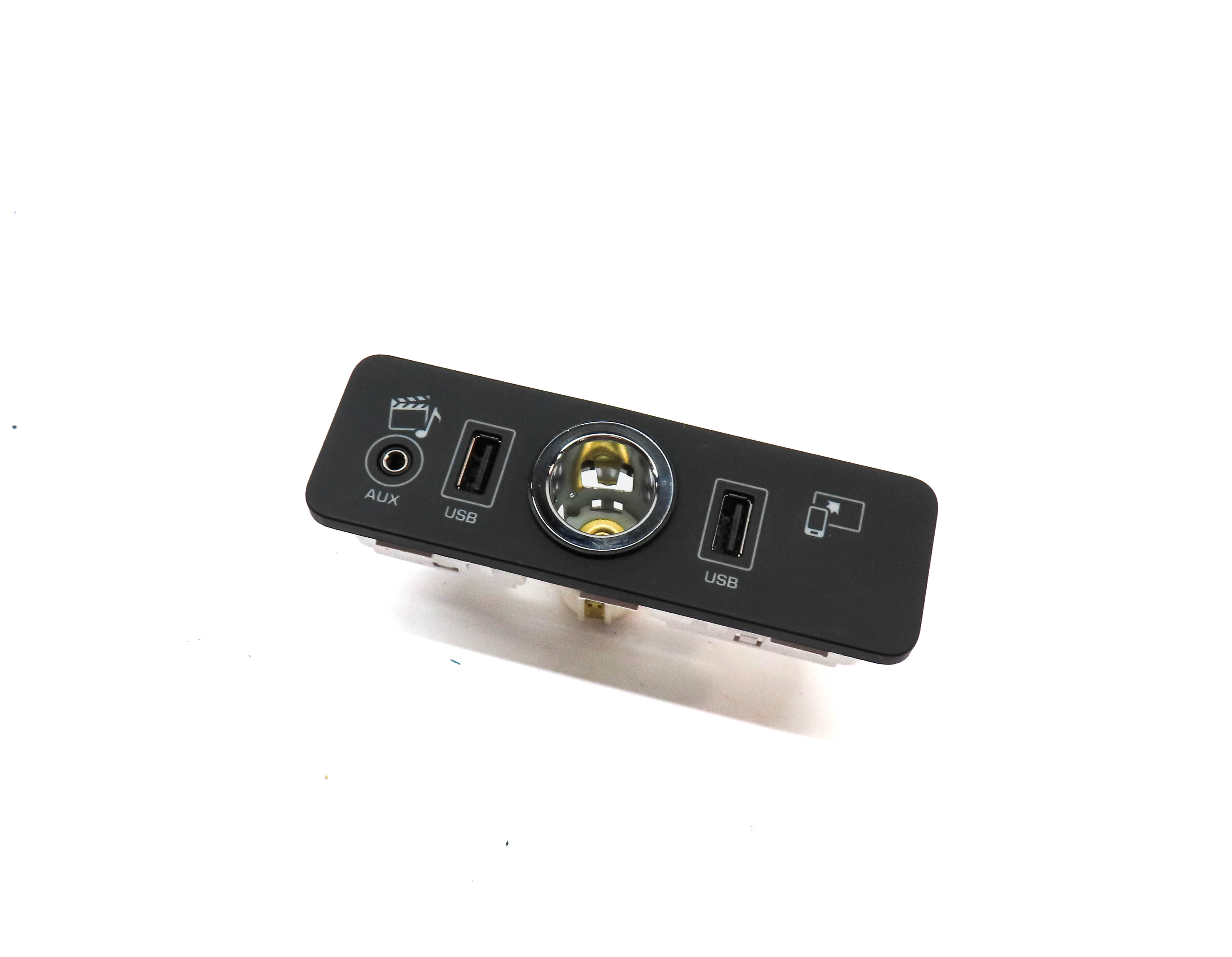 2015 RANGE ROVER SPORT (L494) RADIO STEREO AUX AUXILIARY AUDIO IN INPUT JACK — exact item pictured